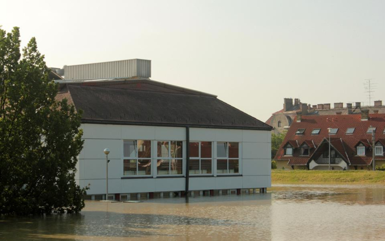 Árvíz - Lassú marad az apadás Győr megyében