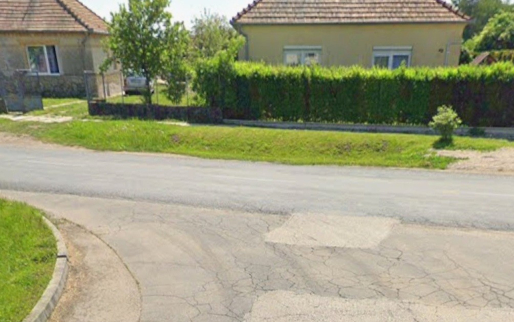 Utat újíthat fel Ikrény