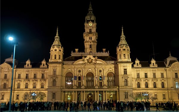 A közfelháborodás napja - Demonstráció volt Győrben is 