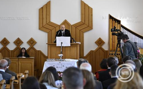 Steinbach József: a húsvéti örömhír üzenete, hogy van reménység, van jövő