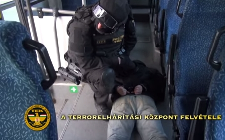 Három embert lőtt meg a győri férfi, Kisbéren kapta el TEK