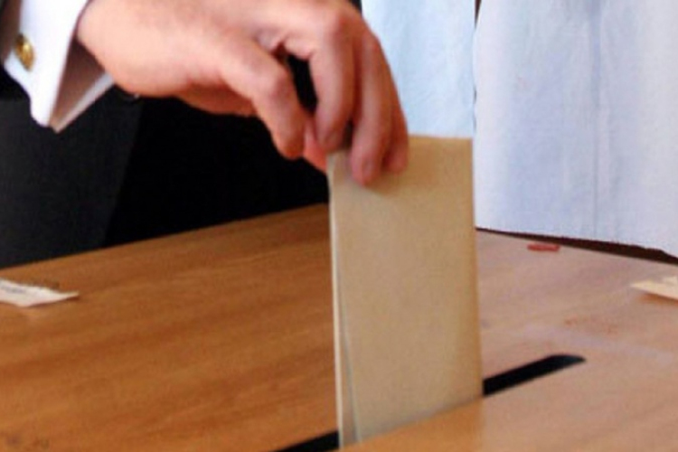 NAPKÖZBENI JELENTÉSEK