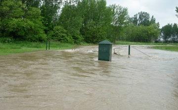 Teljes útzár Veszprém megyében a Gerence patak áradása miatt