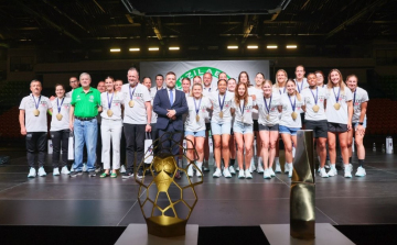 Két kupa idén, jövőre három?