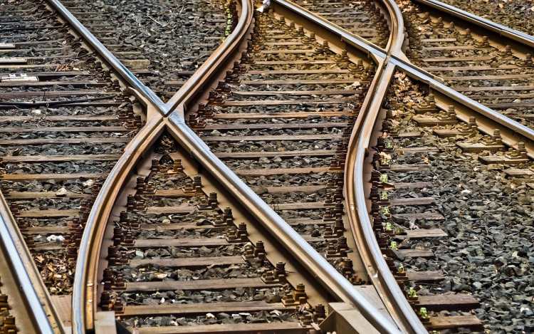 Péntektől három hétig nem közlekednek a vonatok Tatabánya és Biatorbágy között