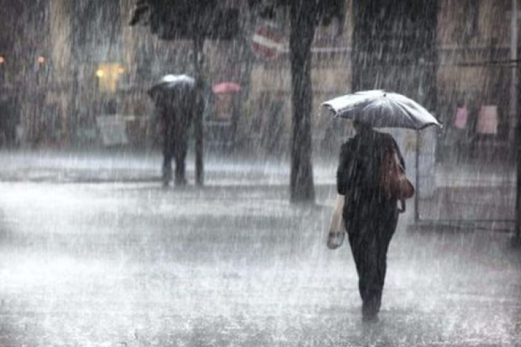 Hétvégén jön az eső