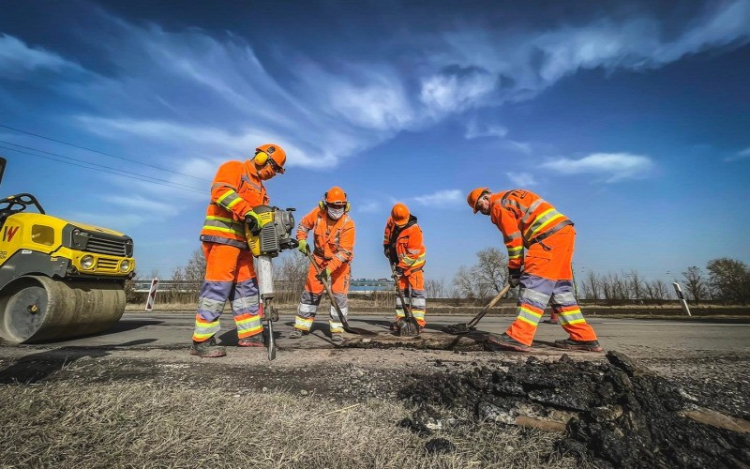 Forgalomkorlátozás Győrben a 81-es úton