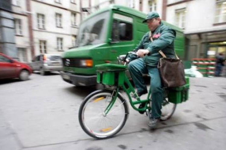 Elektromos kerékpárokat kapnak a postások