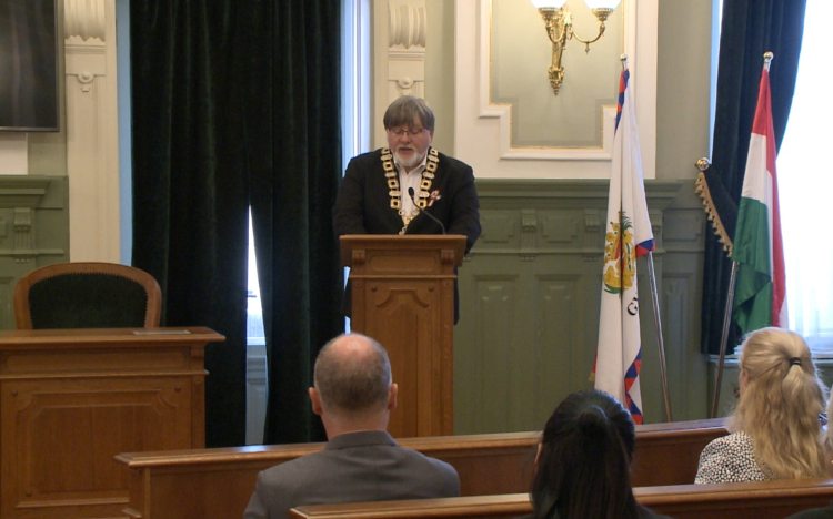 Ünnepi díszközgyűlésen adták át a város díjait