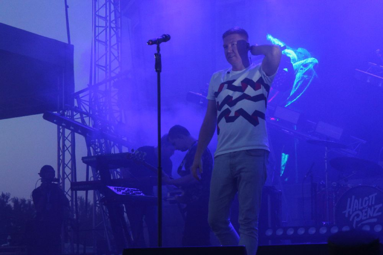 2019.06.14.Győri Nyármegnyitó 1. nap Halott Pénz koncert