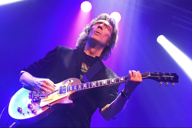 ÚJRA GYŐRBEN STEVE HACKETT ÉS A DJABE!