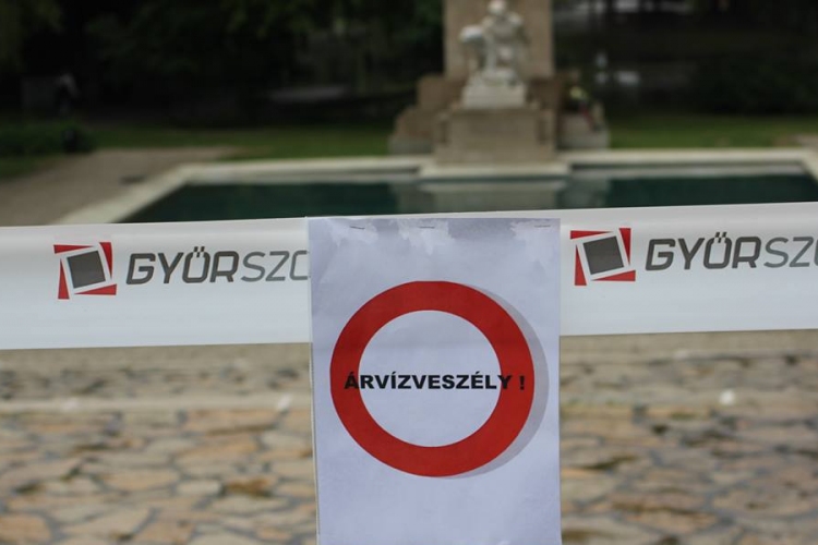 Árvíz - Tizenhét Győr megyei településen kell fertőtleníteni