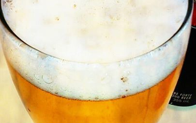 Belehalt az ivászatba a sörivó verseny győztese