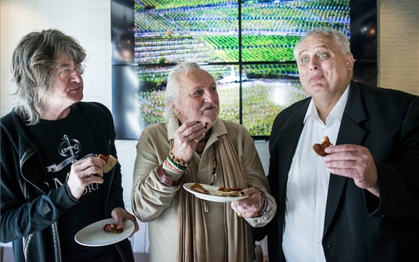 A csabai kolbász nagykövete lett az Omega együttes