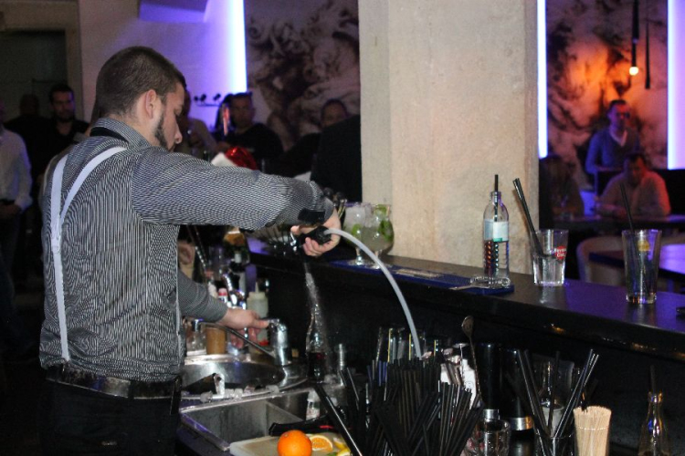 2013.12.07 Szombat Aftersix Cocktail Bar and Café fotók:árpika