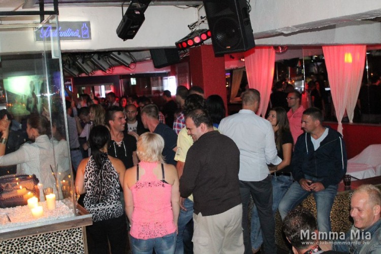 2014.08.22 Pénteki házibuli fotók:árpika