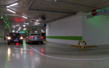 Határozatlan időre lezárják a Dunakapu téri mélygarázst