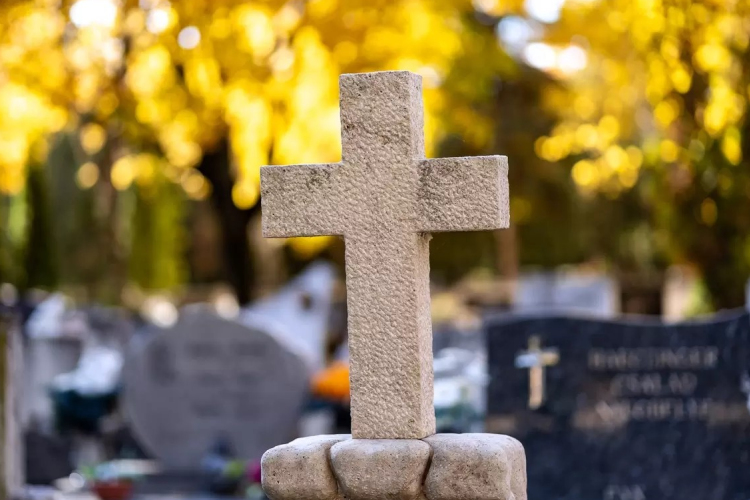 Változik a győri köztemetők nyitvatartási rendje