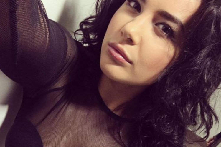 Híres énekessel jár Tóth Andi