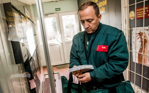 Gyorsabb nyugdíjkifizetést ígér a Magyar Posta