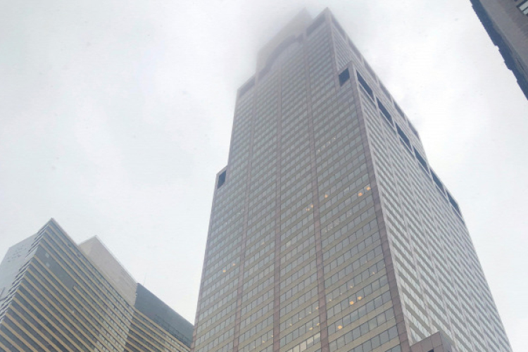 Helikopter csapódott egy épületbe New Yorkban, legalább egy ember meghalt