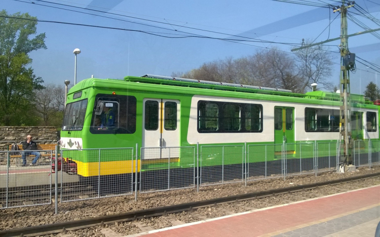 Családapát ütött el a HÉV 