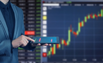 Navracsics Tibor: Átlagon felül teljesít a gazdaság térségünkben