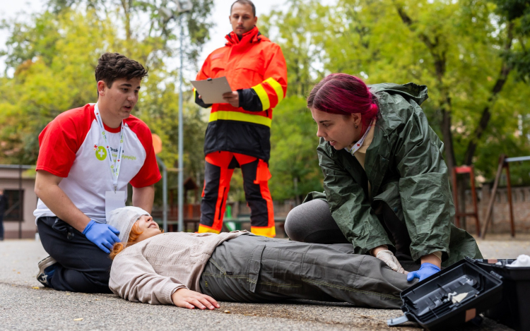 Életmentés testközelből Győrben!