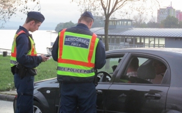 Harmincezer járművezetőt ellenőriztek a rendőrök három nap alatt