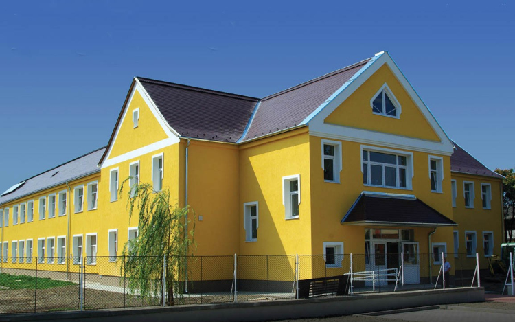 Győrzámoly: Kinőtték az iskolát, konténerrel bővülnek