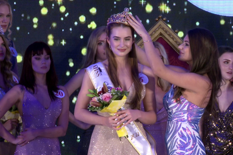 A győrújbaráti Horváth Boglárka lett a Miss Hungary 2022 győztese
