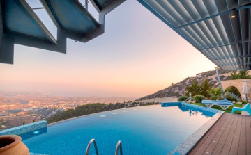 Hogyan spórolhatsz a fűtésen medencefedéssel?