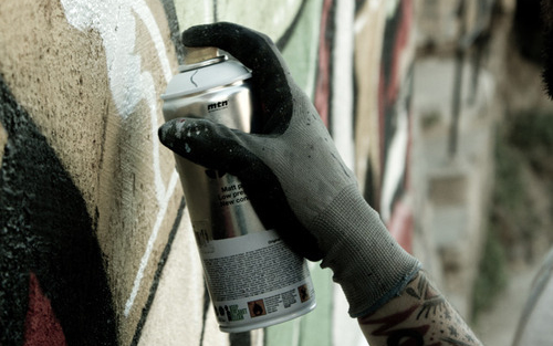 Obszcén graffitizők ellen indult eljárás