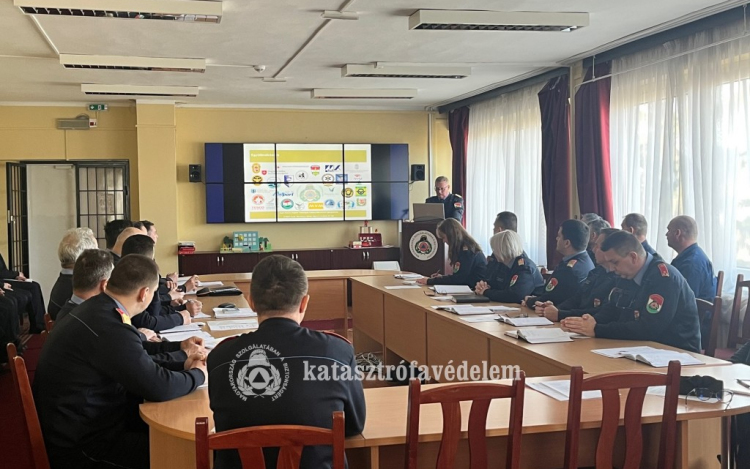 Évet értékeltek a tűzoltók