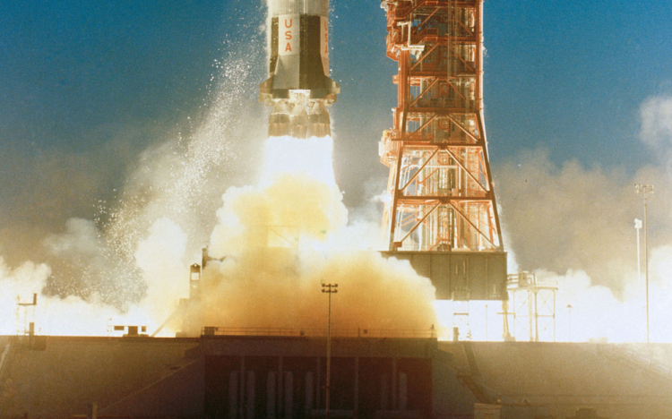 Fél évszazaddal ezelőtt indult útjára az első holdrakéta