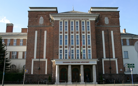 Csődben a Nyugat-magyarországi Egyetem?