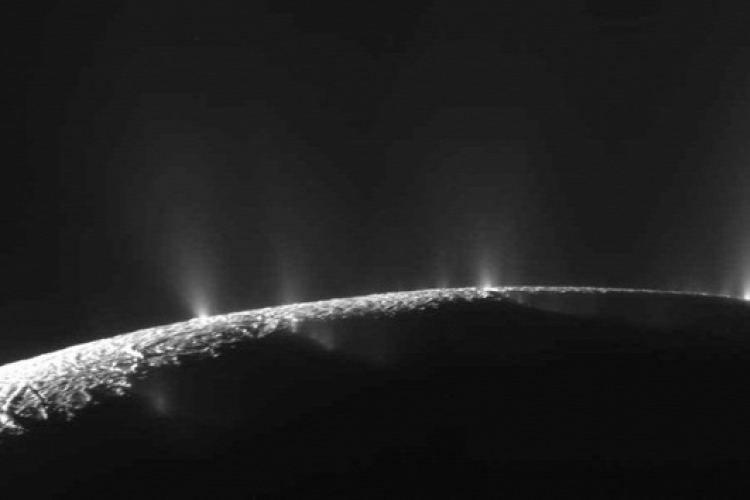 Élet alakulhat a Szaturnusz holdján