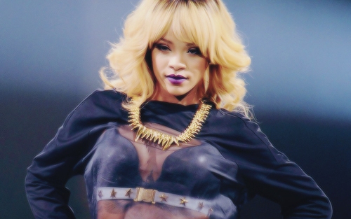 Rihanna megütötte rajongóját - Videó!