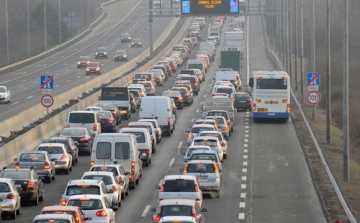  Koccanásos balesetek az M1-es autópályán