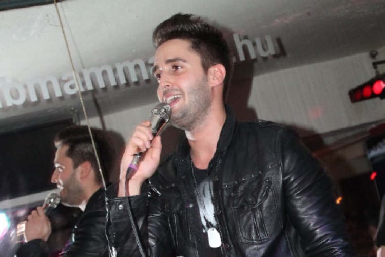 2013.03.08.Mamma Mia Nőnapi Hétvége  Király Vktor (1) Fotók:árpika