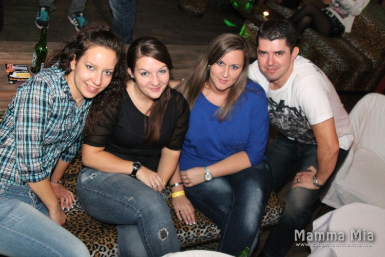 2013.10.18 péntek mamma Mia Házibuli DJ:Ice fotók:árpika