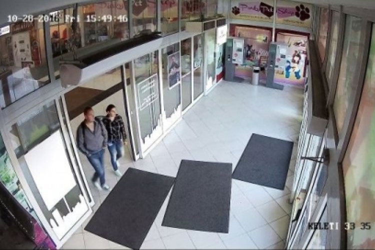 Loptak a Győr Plaza-ban - köröz a rendőrség