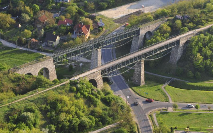 Ellepték Biatorbágyot a hírességek