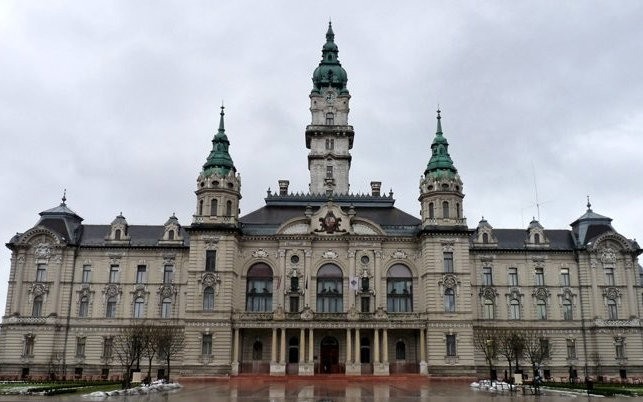 124 éve avatták fel a Városháza épületét