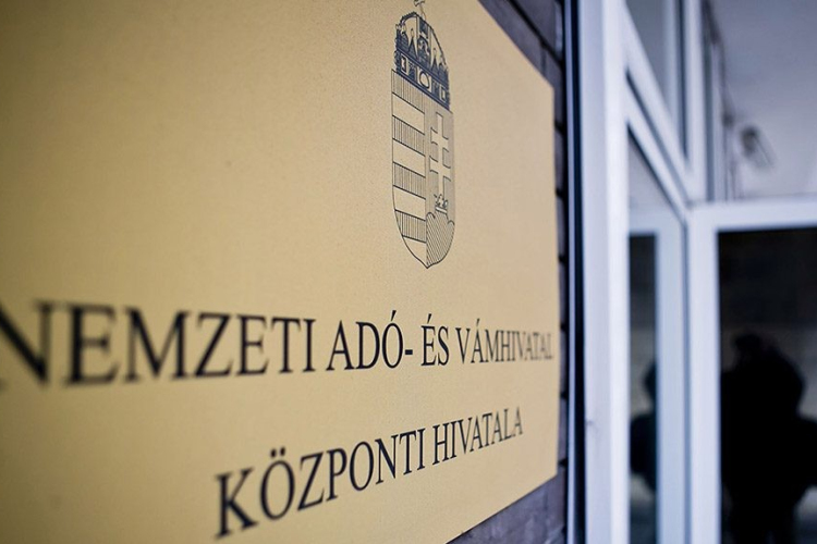 Mintegy 426 ezren kapnak értesítést a NAV-tól