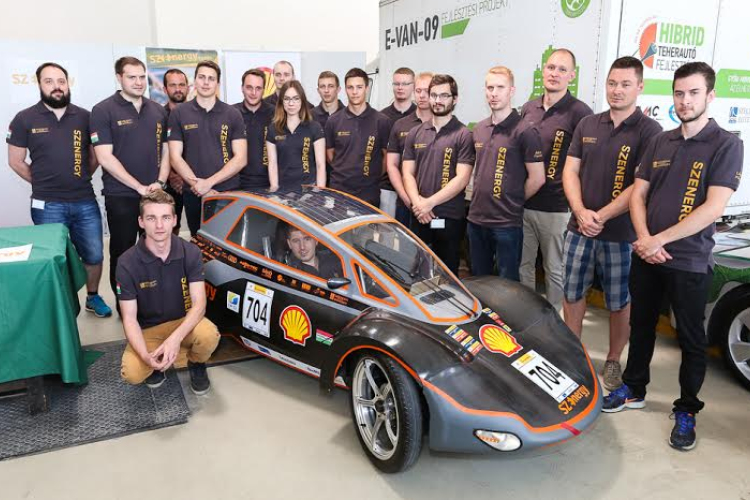 LONDONBA KÉSZÜL A GYŐRI DIÁKOK KÜLÖNLEGESEN ENERGIAHATÉKONY JÁRMŰVE