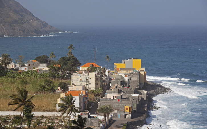 Holtan találtak egy fiatal magyar lányt a Zöld-foki szigeteken