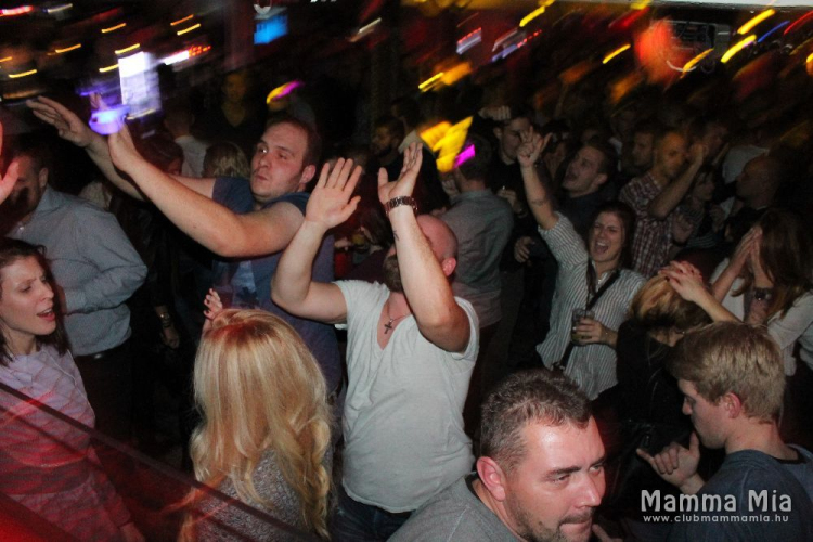2016.11.19. Mamma Mia Szombati Video Disco Dj:Hubik Fotók.árpika