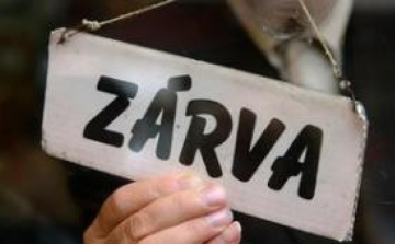 TÁJÉKOZTATÓ SZOLGÁLTATÁSOKRÓL ÉS NYITVA TARTÁSOKRÓL – PÜNKÖSD