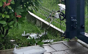 Hatalmas villámkár Győrújfalun, elmaradhat a falunap